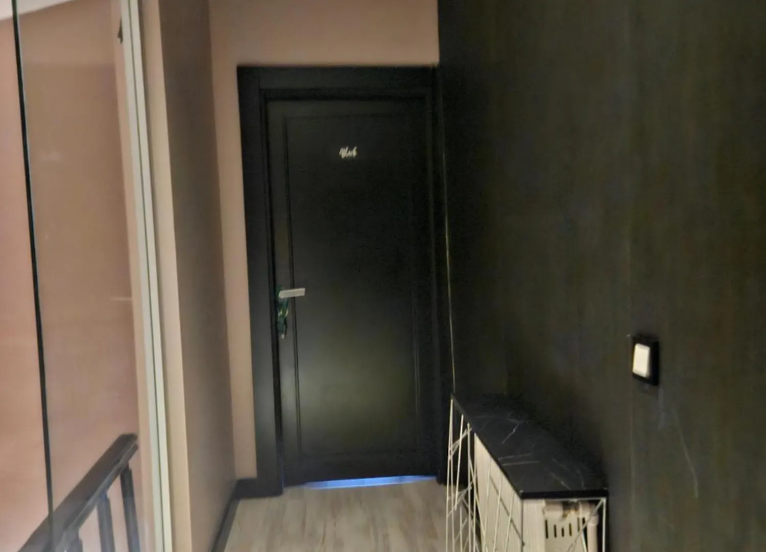 Jirhouse Sarikoesk Suit Stambuł